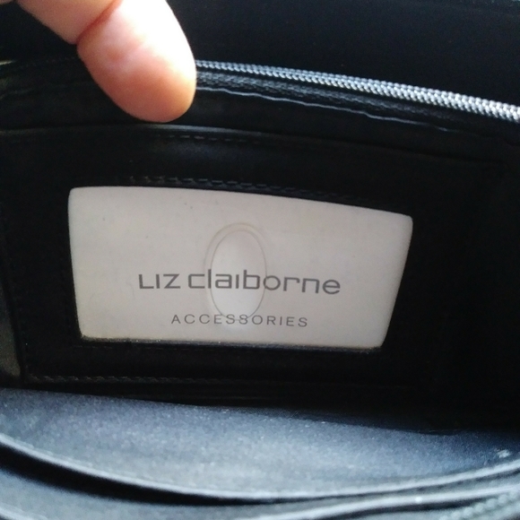 LIZ CLAIBORNE Leather Wallet - Picture 4 of 12